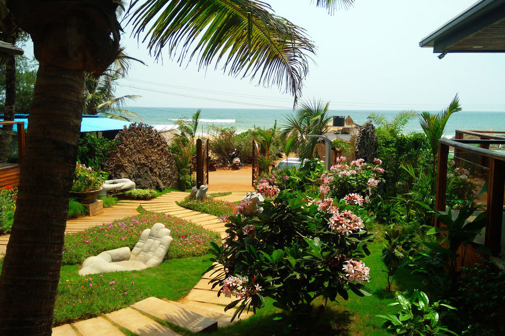 The Baga Beach Resort Екстериор снимка